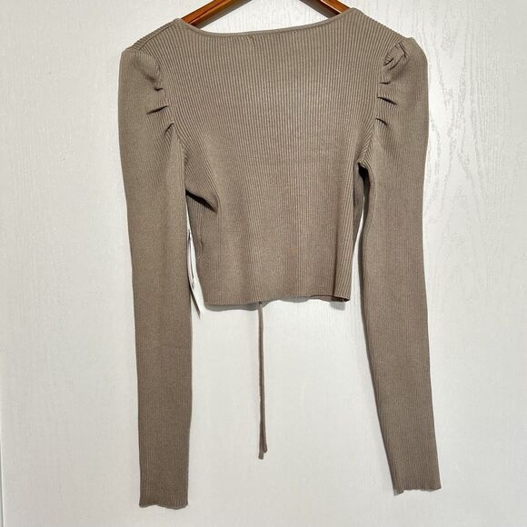 Madden Girl Knit Ribbed Sweater Long Sleeve Crop Top Size Large Light Olive NWT - Picture 2 of 8